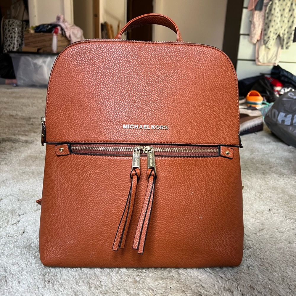 Michael Kors Rhea zip medium backpack
